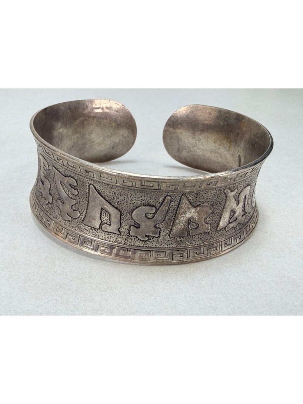 Vintage Tibetan Style Wide Cuff Bracelet Silver Tone Ethnic Tribal Boho
